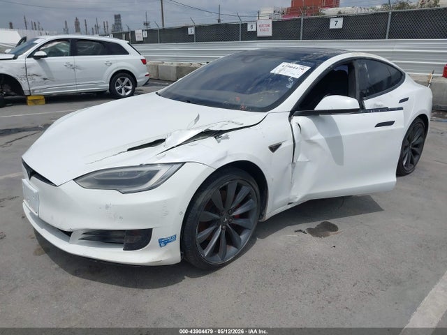 2016 Tesla Model S 60/70/75/85 მანქანა იყიდება აუქციონზე, vin: 5YJSA1E15GF158830, აუქციონის ნომერი: 43904479