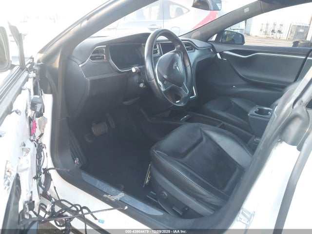 2016 Tesla Model S 60/70/75/85 მანქანა იყიდება აუქციონზე, vin: 5YJSA1E15GF158830, აუქციონის ნომერი: 43904479