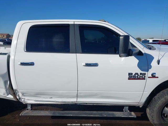 43904495 :رقم المزاد ، 3C63RRHL6JG394498 vin ، 2018 Ram 3500 Slt  4x4 8' Box مزاد بيع