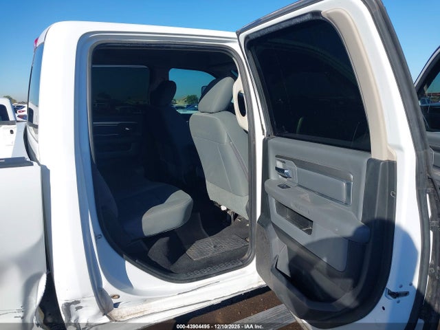 43904495 :رقم المزاد ، 3C63RRHL6JG394498 vin ، 2018 Ram 3500 Slt  4x4 8' Box مزاد بيع