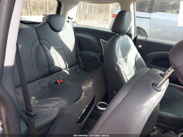 2006 MINI COOPER S WMWRE335X6TL17063 Photo 7