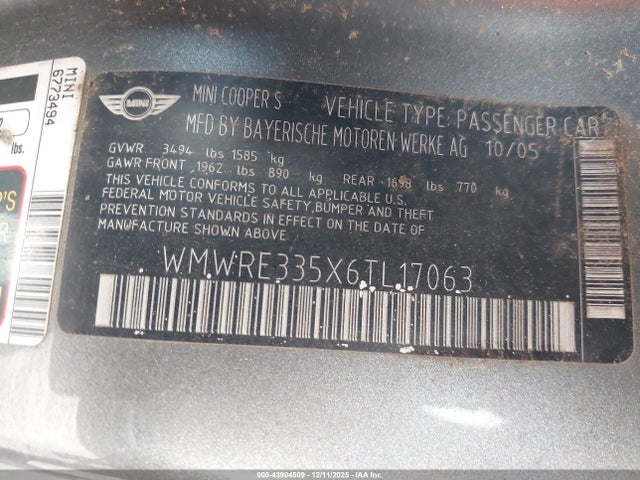 2006 MINI COOPER S WMWRE335X6TL17063 Photo 8