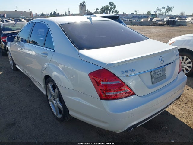 2009 MERCEDES-BENZ S 550 WDDNG86X99A257806 Photo 2