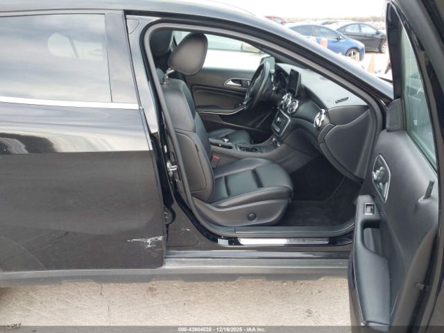 2019 MERCEDES-BENZ GLA 250 WDCTG4EB0KJ550039 Photo 4