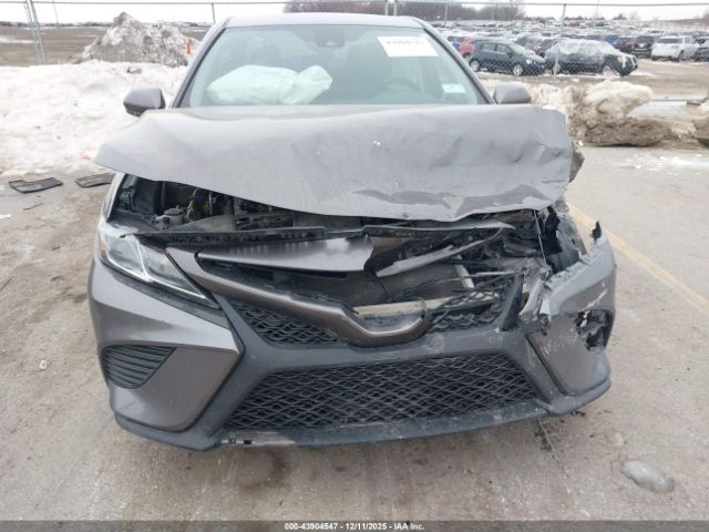 2019 TOYOTA CAMRY 4T1B11HK6KU806336 Photo 5