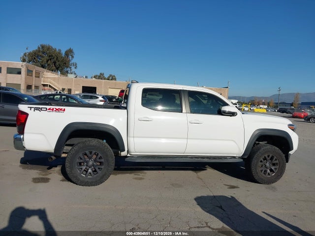 Aukcja sprzedaży 2018 Toyota Tacoma Trd Off Road, vin: 3TMCZ5AN1JM172479, numer aukcji: 43904551
