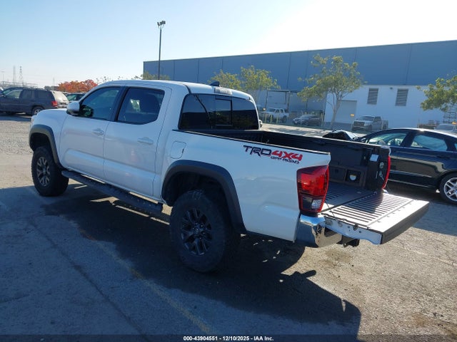Aukcja sprzedaży 2018 Toyota Tacoma Trd Off Road, vin: 3TMCZ5AN1JM172479, numer aukcji: 43904551