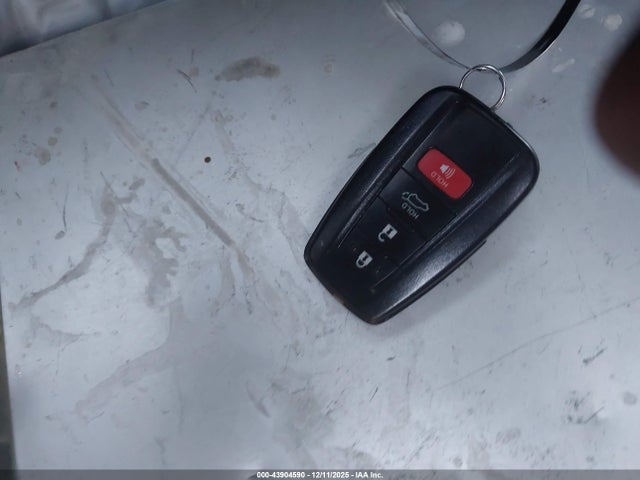 5TDGZRAH0NS106305 Toyota Highlander Xle