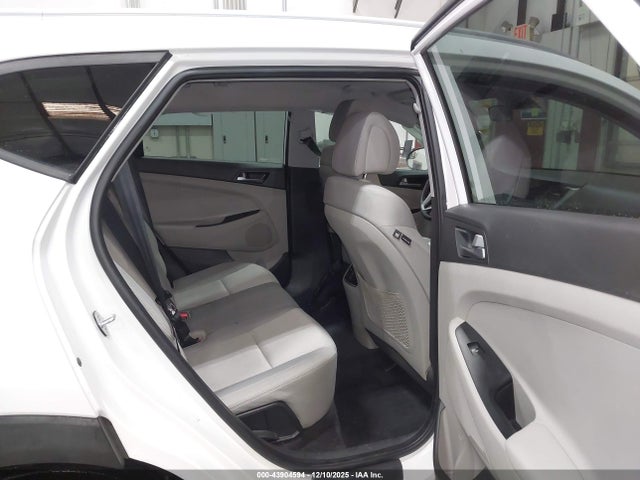 Hyundai Tucson Eco 2017 KM8J3CA25HU371507 Image 8