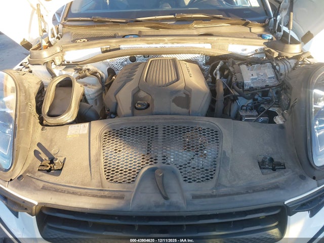 2022 PORSCHE MACAN WP1AA2A54NLB01912 Photo 9
