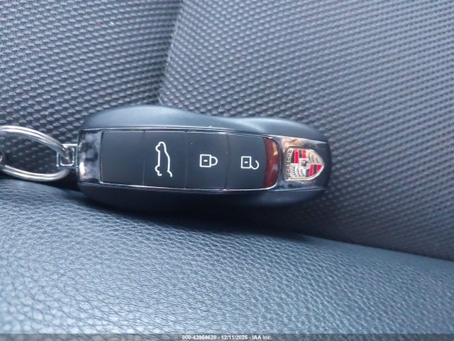 2022 PORSCHE MACAN WP1AA2A54NLB01912 Photo 10