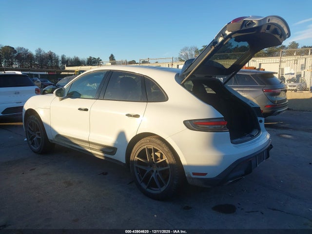 2022 PORSCHE MACAN WP1AA2A54NLB01912 Photo 2