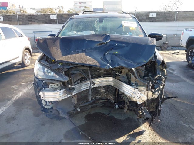 43904705 :رقم المزاد ، 2C4RC1DG9MR517014 vin ، 2021 Chrysler Voyager Lxi مزاد بيع