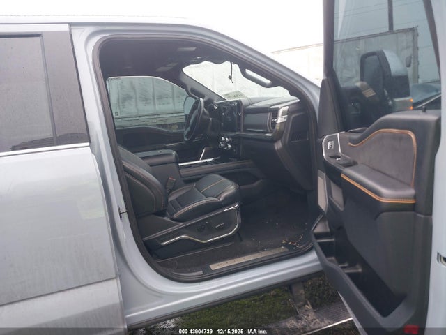 1FT8W3DM4RED53938 Ford F-350 Platinum