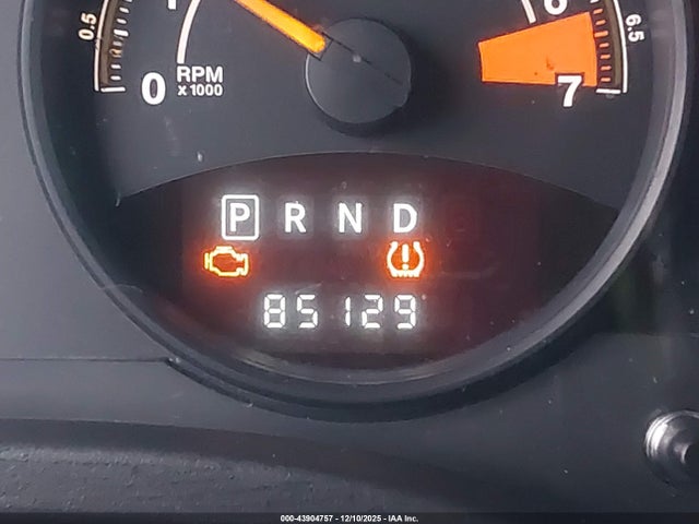 1C4NJPFB0FD297700 Jeep Patriot Latitude