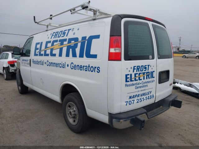 2017 GMC SAVANA 2500 1GTW7AFF2H1911413 Photo 2