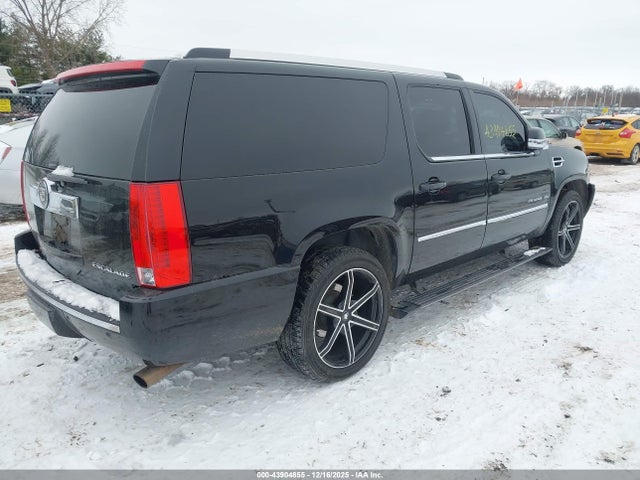 2011 CADILLAC ESCALADE ESV 1GYS4JEF3BR233489 Photo 3