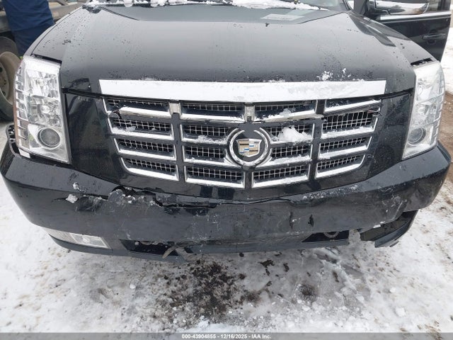 2011 CADILLAC ESCALADE ESV 1GYS4JEF3BR233489 Photo 5