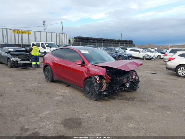 2026 TESLA MODEL Y 7SAYGDEE4TA456504 Photo 0
