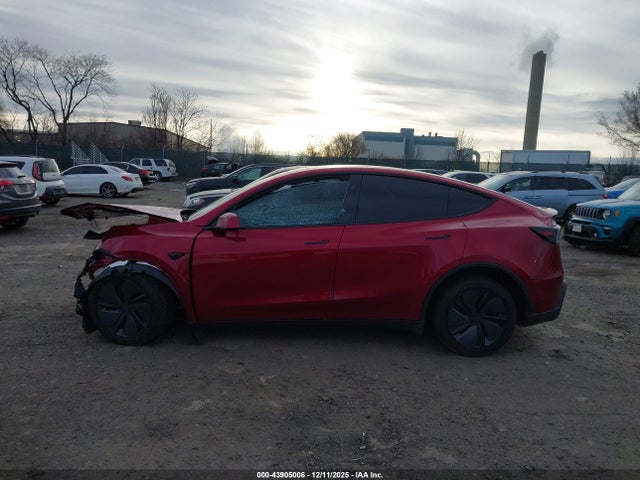 Tesla Model Y 2026 7SAYGDEE4TA456504 Image 13