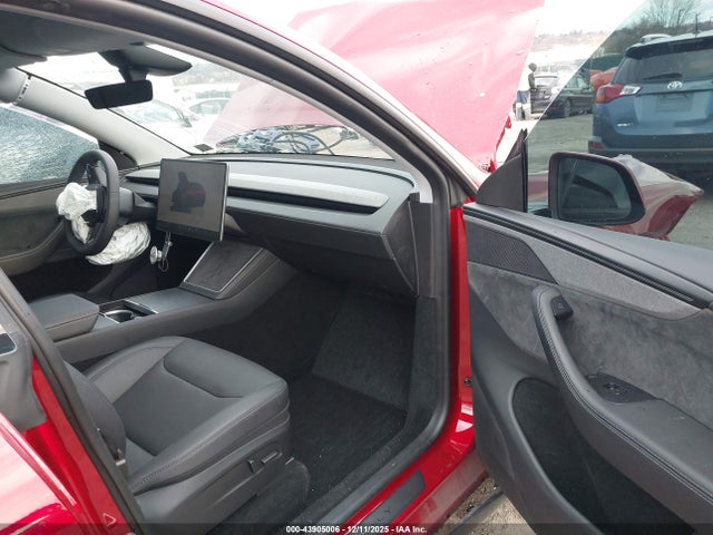 2026 TESLA MODEL Y 7SAYGDEE4TA456504 Photo 4