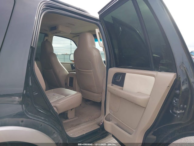 43905045 :رقم المزاد ، 1FMFU18555LA49507 vin ، 2005 Ford Expedition Eddie Bauer/king Ranch مزاد بيع