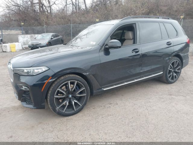 2021 BMW X7 5UXCW2C02M9G00007 Photo 1