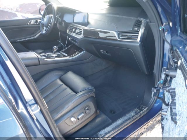 2019 BMW X5 5UXCR6C51KLL36365 Photo 4