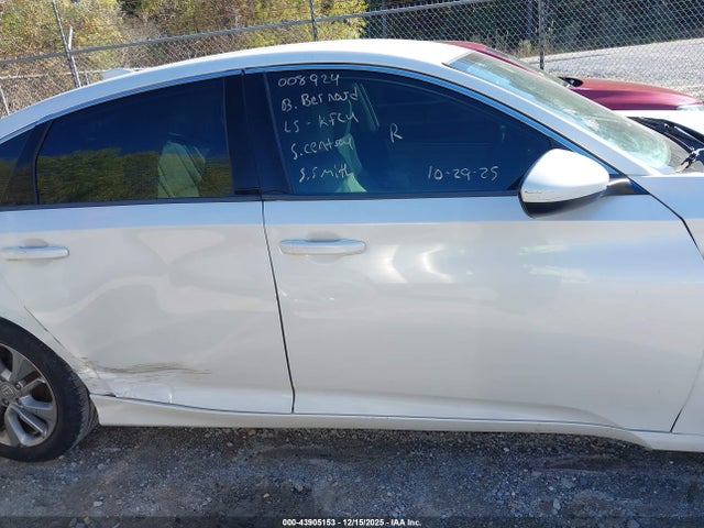 Honda ACCORD LX 2018 1HGCV1F19JA008924 Image 14