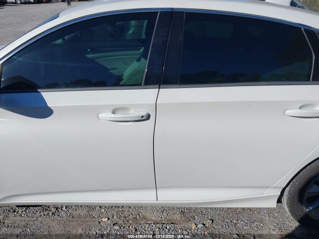 Honda ACCORD LX 2018 1HGCV1F19JA008924 Image 15