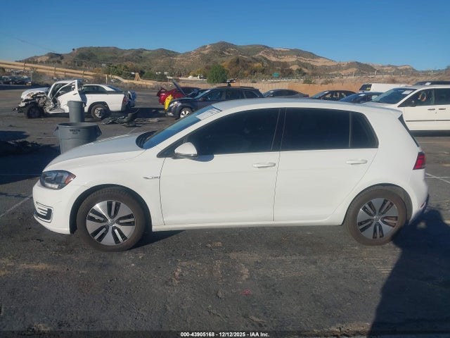 WVWKR7AU4KW913210 Volkswagen E-golf Se