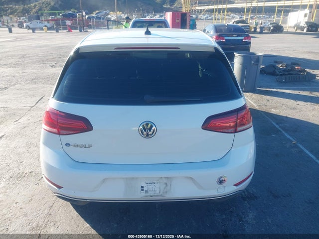 WVWKR7AU4KW913210 Volkswagen E-golf Se