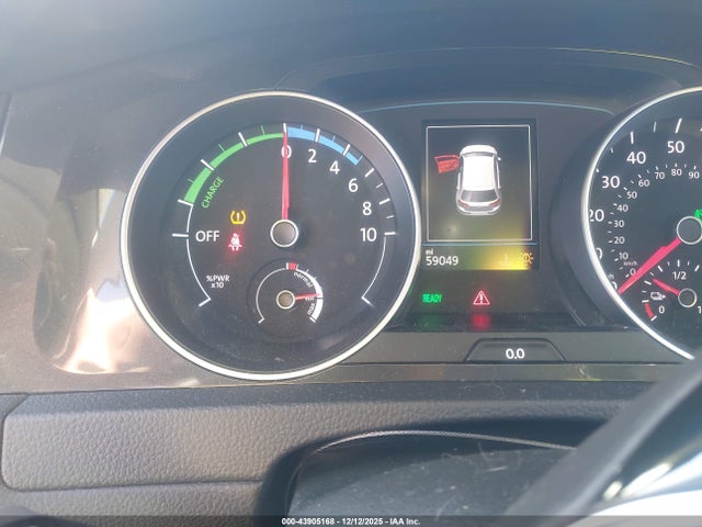 WVWKR7AU4KW913210 Volkswagen E-golf Se
