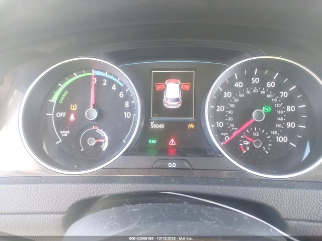 WVWKR7AU4KW913210 Volkswagen E-golf Se