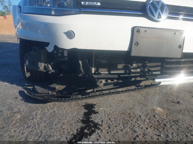 WVWKR7AU4KW913210 Volkswagen E-golf Se