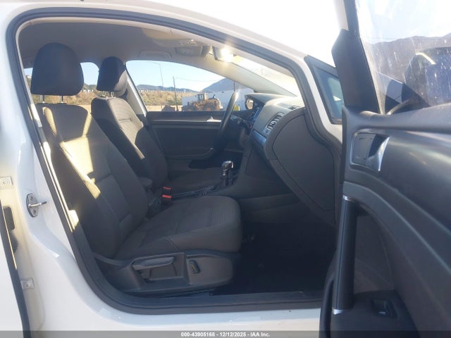 WVWKR7AU4KW913210 Volkswagen E-golf Se