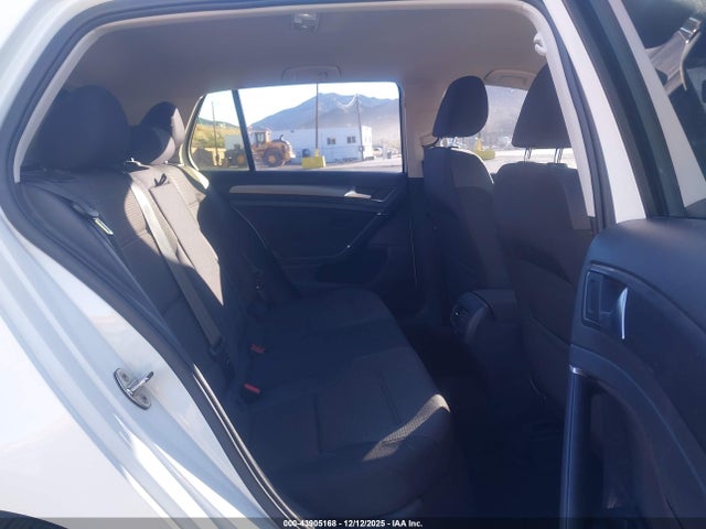 WVWKR7AU4KW913210 Volkswagen E-golf Se