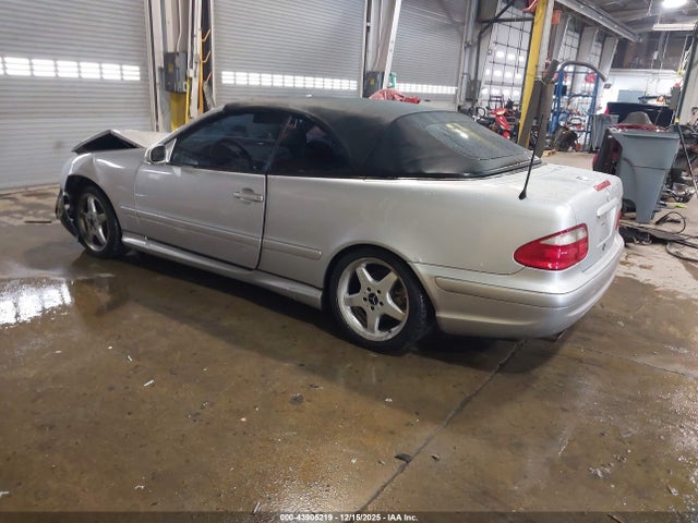 2002 MERCEDES-BENZ CLK 430 WDBLK70G42T115763 Photo 2