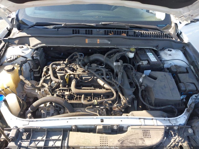 3FA6P0HD4JR261278 Ford FUSION SE