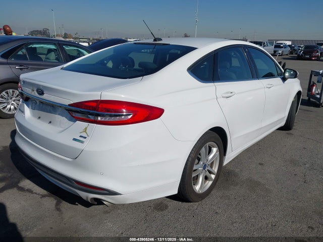 3FA6P0HD4JR261278 Ford FUSION SE