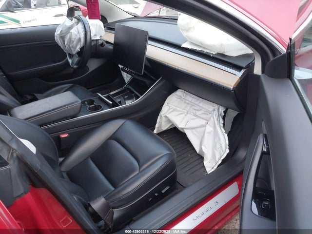 2018 TESLA MODEL 3 5YJ3E1EA8JF061606 Photo 4