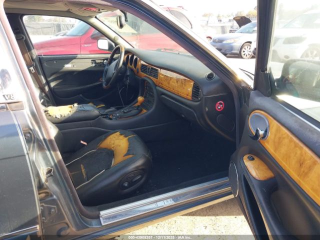 1999 JAGUAR XJ8 SAJKD6041XC876198 Photo 4