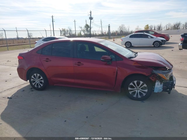Toyota Corolla Hybrid Le 2022 JTDEAMDE3NJ051624 Image 13