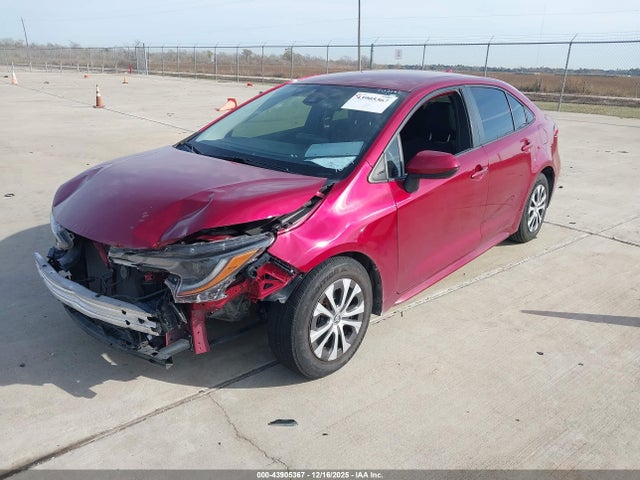 Toyota Corolla Hybrid Le 2022 JTDEAMDE3NJ051624 Image 2