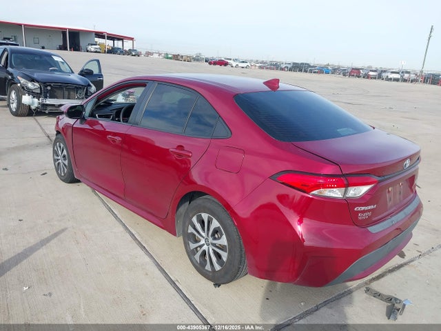 Toyota Corolla Hybrid Le 2022 JTDEAMDE3NJ051624 Image 3
