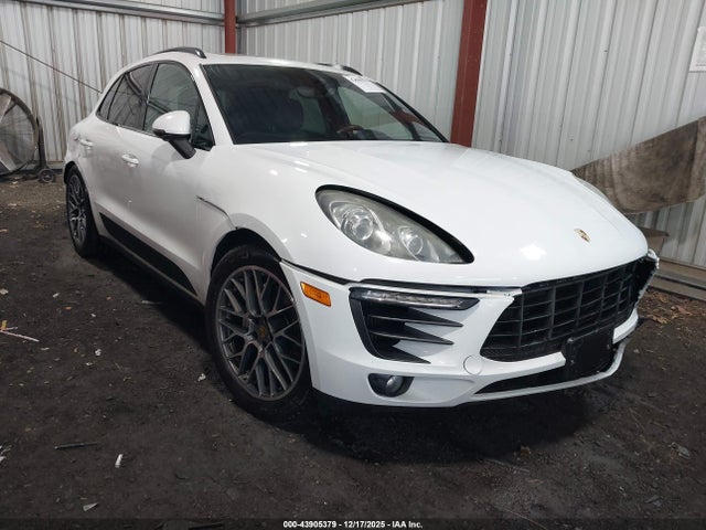 2015 PORSCHE MACAN WP1AB2A57FLB62279 Photo 0