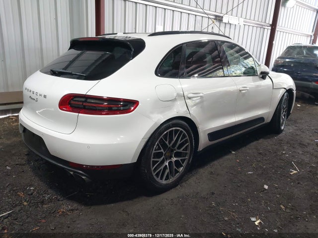 2015 PORSCHE MACAN WP1AB2A57FLB62279 Photo 3