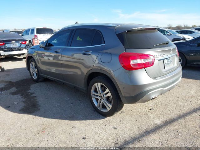 2019 MERCEDES-BENZ GLA 250 WDCTG4GB6KJ577663 Photo 2