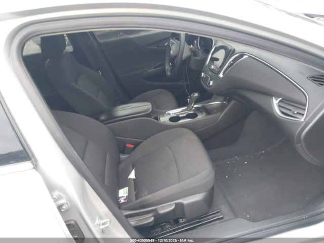 2020 CHEVROLET MALIBU 1G1ZD5ST9LF023920 Photo 4