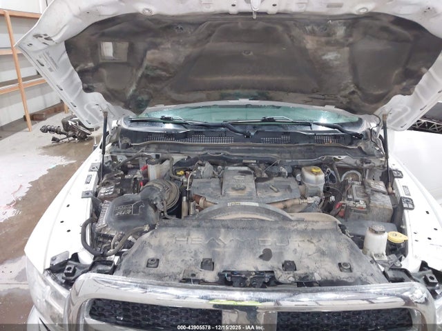 3C6UR5CLXJG416751 RAM 2500 Tradesman 4x4 6&#039;4 Box
